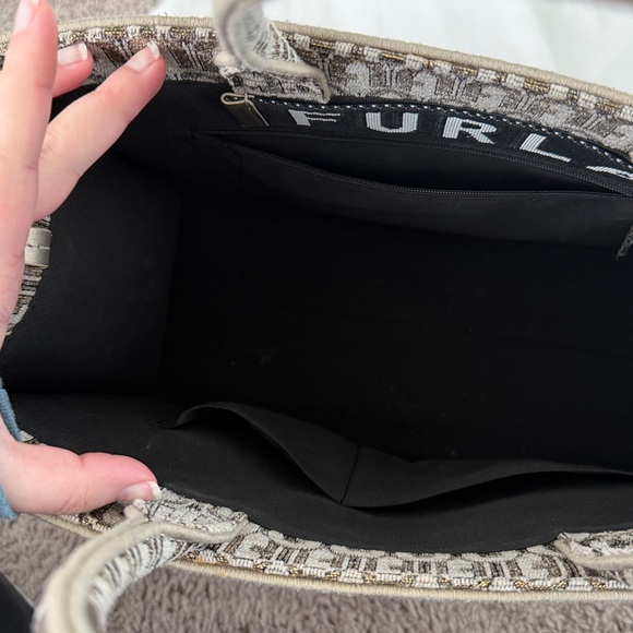 Furla Opportunity large tote bag - gold arch logo pattern - Picture 5 of 10